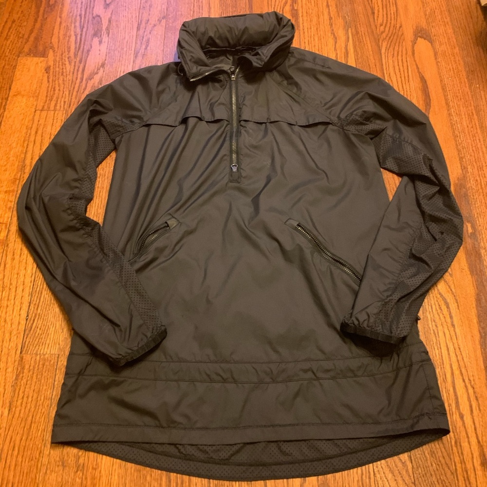 Lululemon rain pullover
